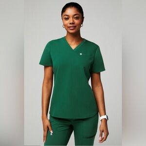 Fabletics vital 1-pocket scrub top